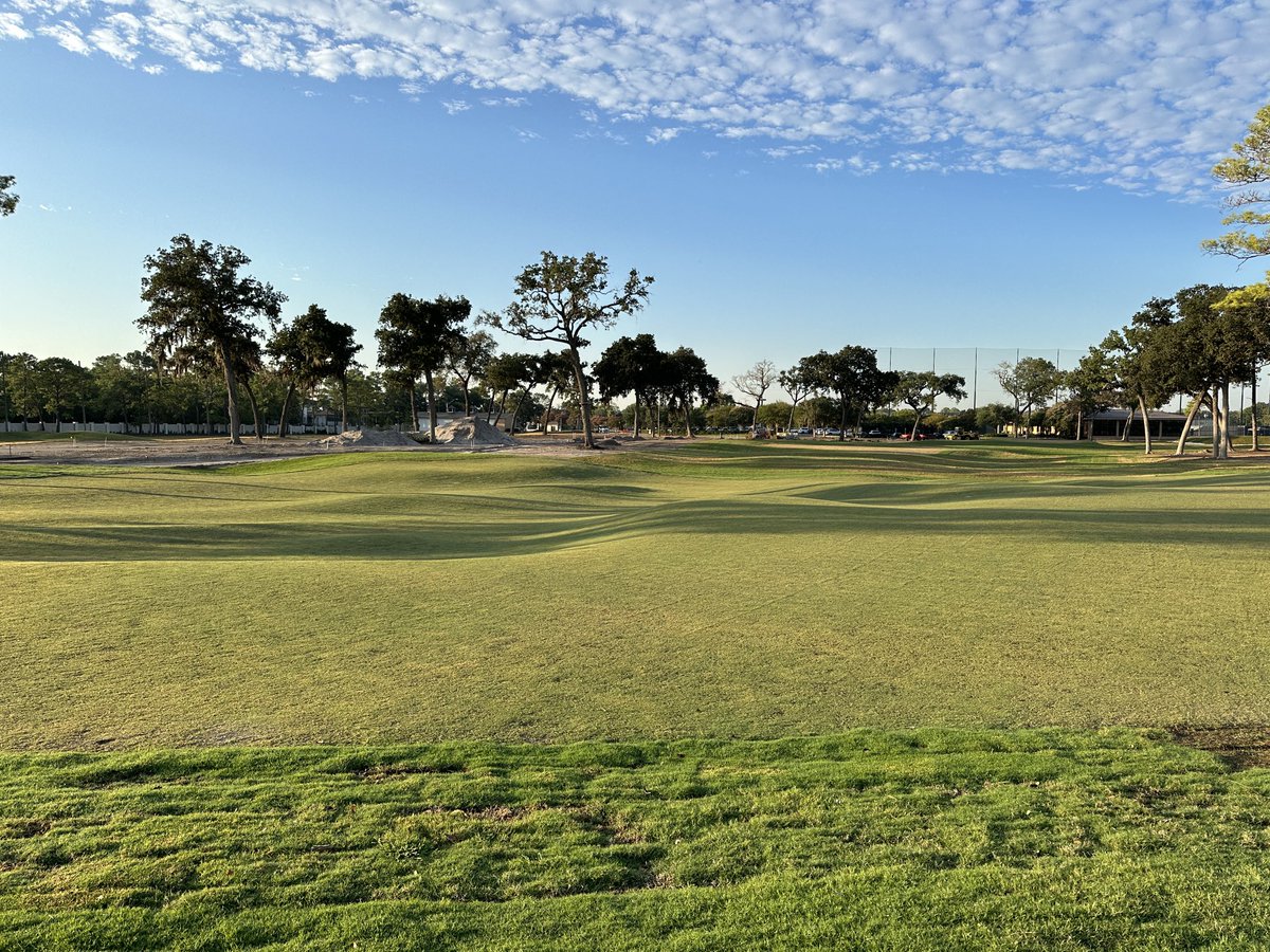 Quick trip to Lakeside CC today. The practice PG / putting course is coming along nicely thanks to Dane Alexander and team. #golf #golfdesign #houstongolf #texasgolf