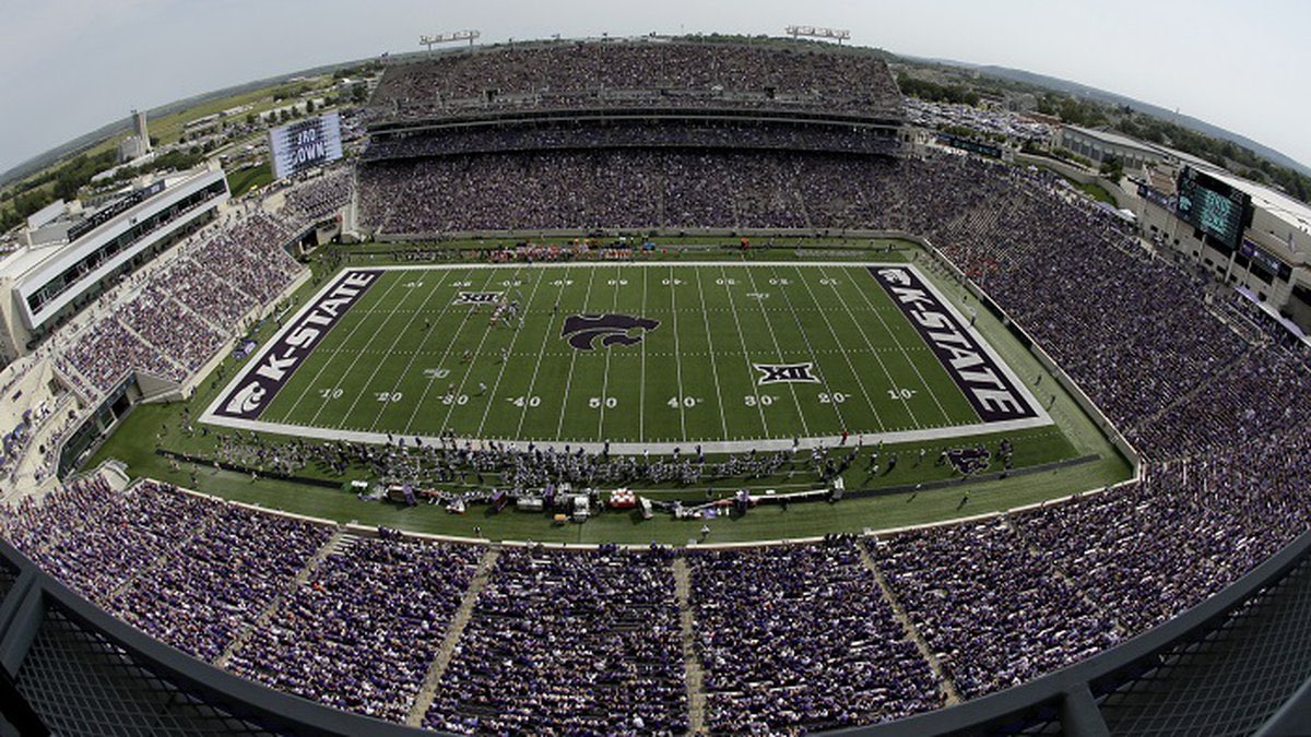 Can’t wait to be back down in Manhattan this weekend! <a href="/KStateFB/">K-State Football</a> <a href="/CoachCRiles/">Conor Riley</a> <a href="/CoachBufordJ/">Josh Buford</a> <a href="/CoachKli/">Chris Klieman</a> @ckleincat7 <a href="/BellevueWestFB/">Bellevue West Football</a>