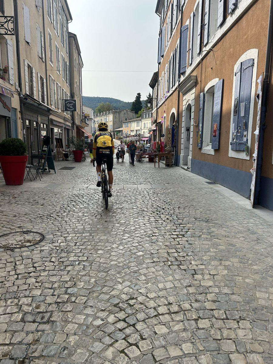 PhilippeGilbert's tweet image. Belle sortie avec @TiesjBenoot aujourd’hui, endurance pour parfaire @GrandPrixPlouay . Moi ça sera en résumé à la tv le soir 👍. @iamspecialized #ekoi #dieulefit 
Retrouvez la sortie strava.com/activities/974…