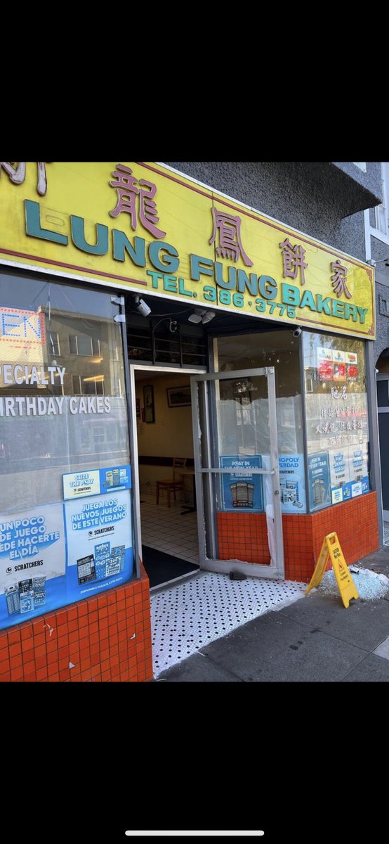 activeasian's tweet photo. Famous Chinese bakery in the Richmond District gets robbed and damaged for the 2nd time this month and 4th time this year! The owner is furious at San Francisco’s elected officials for allowing and emboldening these crimes. Daily anti Asian attacks on our small businesses! https://t.co/FYq8LThi0j