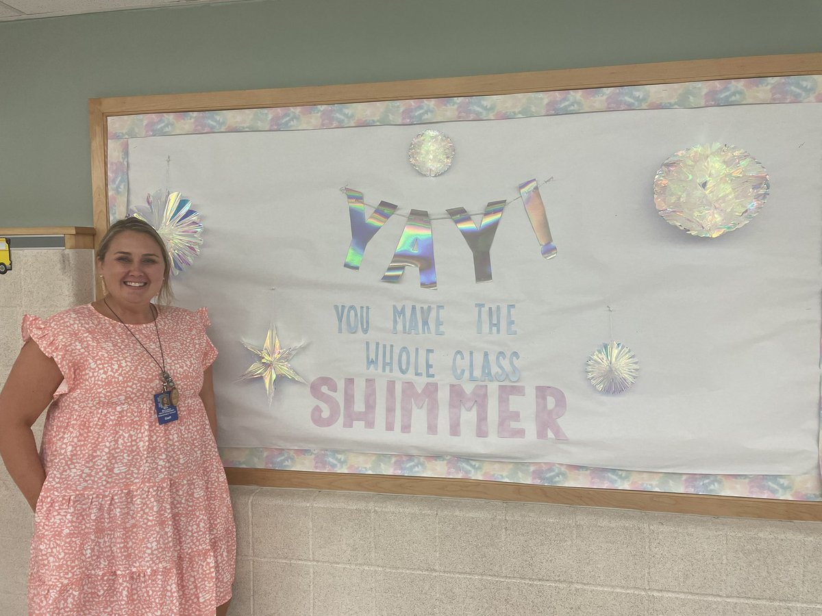 PemSch_news's tweet photo. The first day of school #taylorsversion #ppsfirstday23 https://t.co/QW02WKwozT