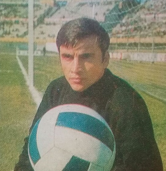 HistoriaCAP's tweet photo. 🗓️#UnDíaComoHoy de 1945 nacía Ladislao "Chiquito" Mazurkiewicz

🏆Copa Intercontinental de Clubes 1966
🏆Copa Libertadores de América 1966
🏆Supercopa de Campeones Intercontinentales 1969
🏆4 veces Campeón Uruguayo 1965, 1967, 1968 y 1981

⭐Más de 200 partidos oficiales https://t.co/ZtFCJ0tCkH