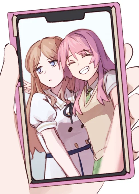 Anon holding a picture of a selfie she took with Soyo. Anon is smiling while Anon is looking away like she is annoyed.