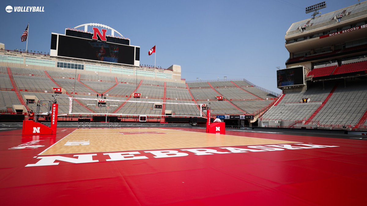 NCAAVolleyball's tweet photo. There's no place like Nebraska 🏟️

#NCAAWVB x @HuskerVB https://t.co/EEV2cue9kJ