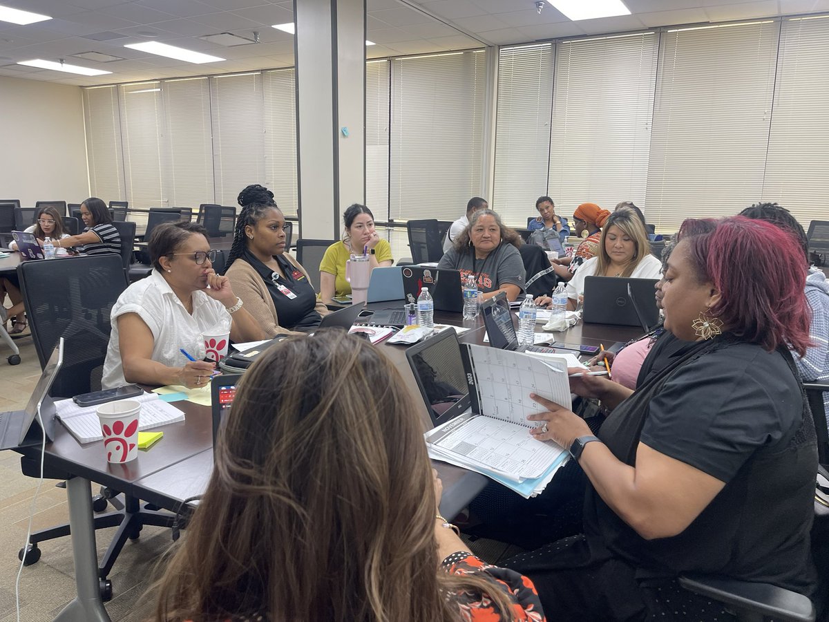 Choice School Liaisons planning for a successful year of choices and opportunities for Choice School scholars. @GabySierraEdu @adbustil @drgoffney @LaPromesa_AISD @YWLA_AISD @Ike9_AISD @BlansonCTEHS @AvalosPTECH @CarverHS_AISD @Davis9_AISD @Hall_AISD @vechs_stuco @Eisenhower_IB