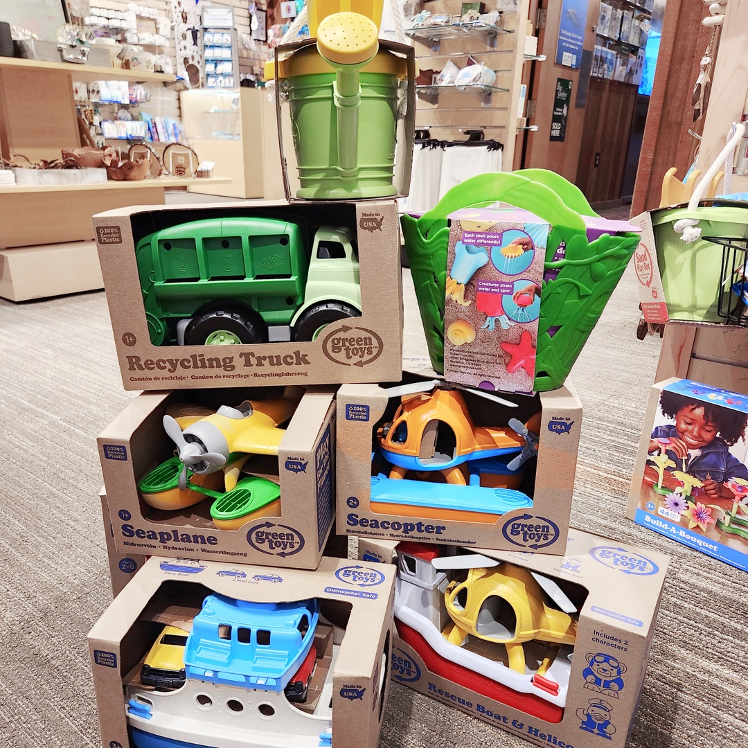 From utensils to toys - make #EcoFriendly choices at our gift shop! We're proud to have a variety of products from local artisans &amp; sustainable businesses, making it easy for you to shop with care.

Visit our gift shop in #BocaRaton or online: bit.ly/3KgyP0G