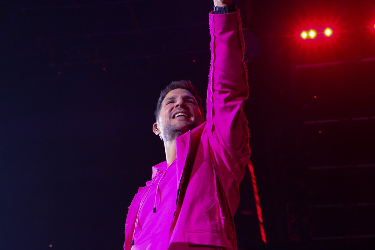 MAGNETOOFICIAL2's tweet photo. NOVENTEROS DE LAS VEGAS 🎰🔥
No podemos más de la emoción para vernos este próximo 17 de septiembre en Bakk Theater para festejar juntos. 🎉

Boletos disponibles en: https://t.co/QeNS0p3gJx 🎟️ https://t.co/u9YyIHXdMI