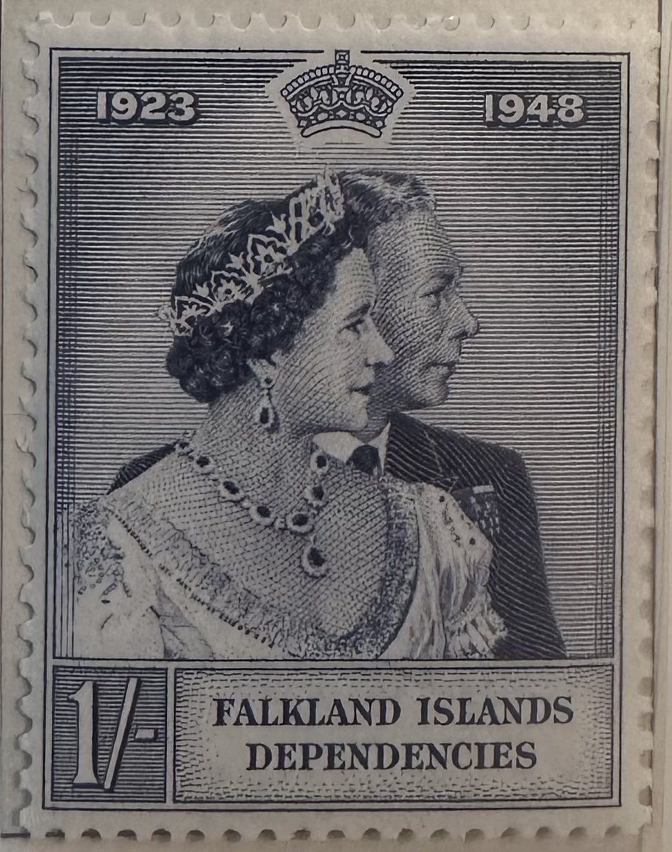 kishoreyala's tweet image. Today’s King George VI stamp is the 1 shilling 1948 silver wedding stamp from Falkland Islands Dependencies.

#philately 
#stampcollecting 
#kgvistamps 
#Commonwealth 
#APS_stamps
#The_RPSL
