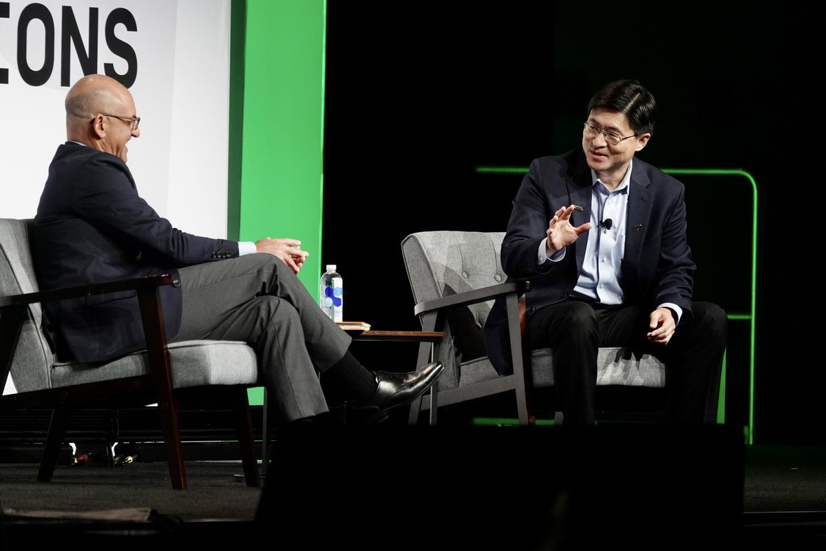 Indiana_EDC's tweet photo. Just so energizing listening to @PurduePresident Mung Chiang and @highalpha’s @ScottDorsey talk about Indiana’s many strengths and future potential during a unique two-way chat at @rallyinnovation this afternoon.
#rally2023 #indiana https://t.co/rqD7ra0qgH