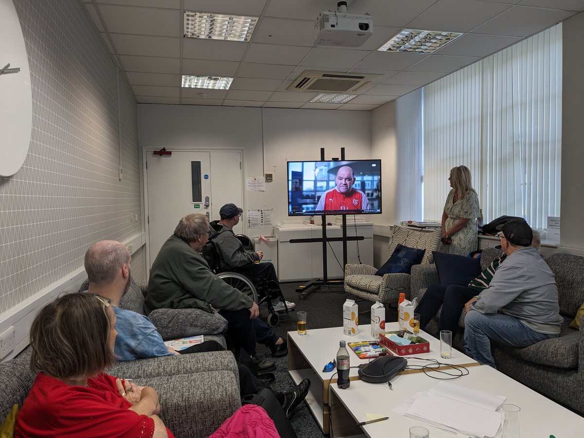 What matters most? We ask Islington residents for their steer on <a href="/mencap_charity/">Mencap</a> Me Time.

The group watch a patient support video by <a href="/WhitHealth/">Whittington Health NHS Trust</a> starring <a href="/leroybinns/">Leroy Binns</a> &amp; <a href="/davidsm87827543/">david smith</a> 

whittington.nhs.uk/default.asp?c=…