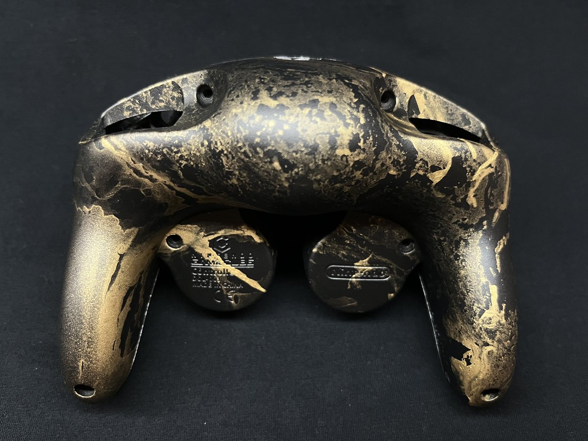 I know this is somebody’s favorite color 👀 
Available on my site 🙏🏽