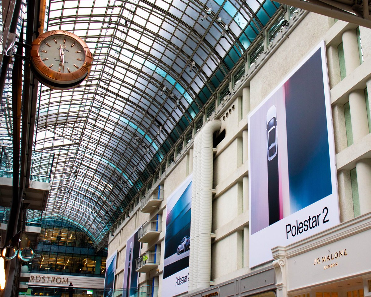 mediaresources's tweet image. Our 13oz flexface brought these #Valentino and #Polestar advertisements to life, courtesy of @BrandedCities and Astral!

 In the heart of the bustling Eaton Centre, prints do more than just decorate; they create an immersive experience and capture attention.🤩
#largeformatprint