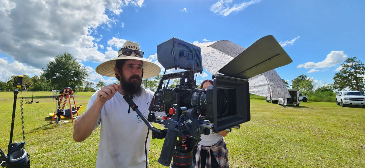 Mid Day Campsite Shots! #sunnydays#sunnyday #bluesky #floridaoutdoors #florida #countrylife#jeep #indiefilm #indiefilmmaker #indiefilmmaking #filmlife#filmcrew #onset🎥🎬#behindthescenes🎬 #movie#moviemaking #cameraman #floridalife #floridalifestyle #r3d#redcamera
