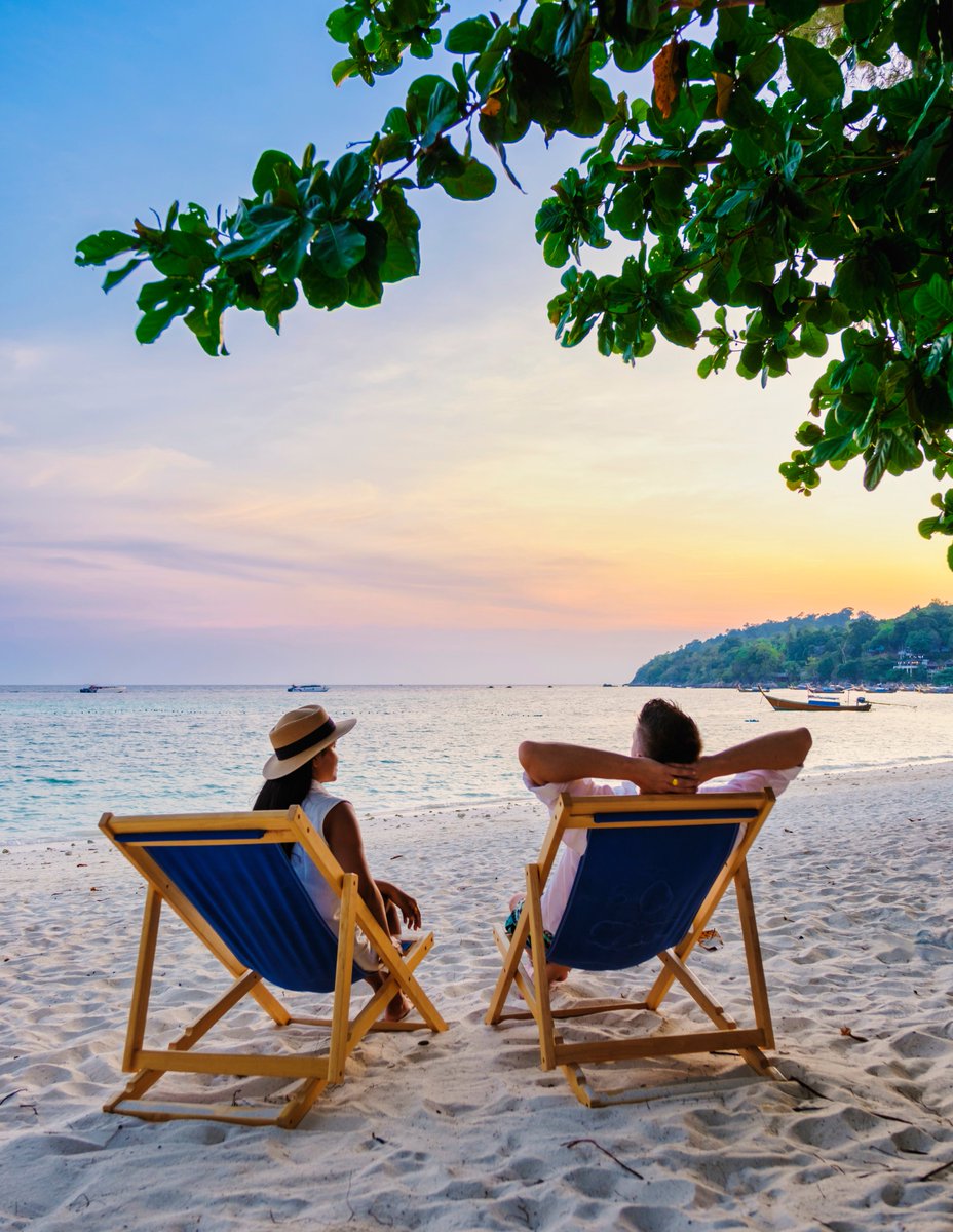 LuggageFree's tweet photo. Happy Labor Day! Wishing you all a lavish and well-deserved day of respite.

#LaborDay https://t.co/NbL1MYfwd2
