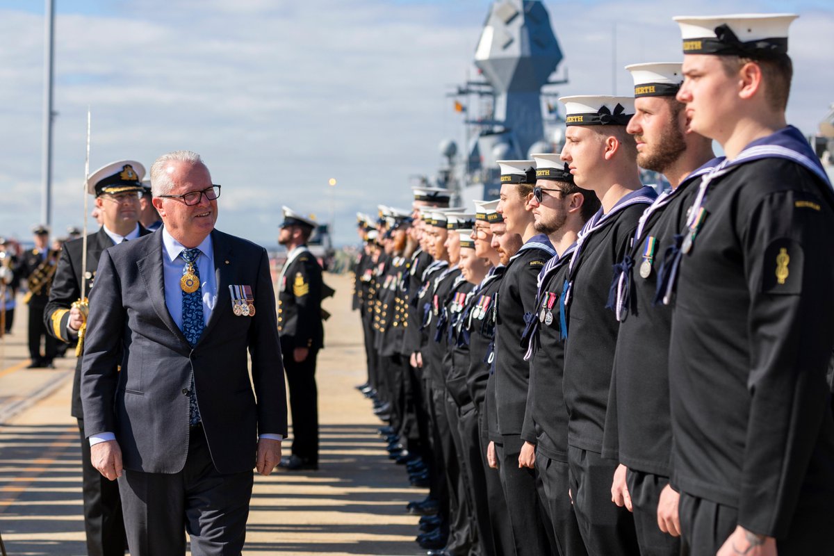 The Duke of Gloucester Cup goes to #HMASPerth! 🏆 👏
The cup is awarded annually to the #AusNavy unit displaying the highest level of overall proficiency & was presented to Former CO, CMDR Anthony Nagle, by the WA Governor, His Excellency the Honourable Christopher John Dawson.