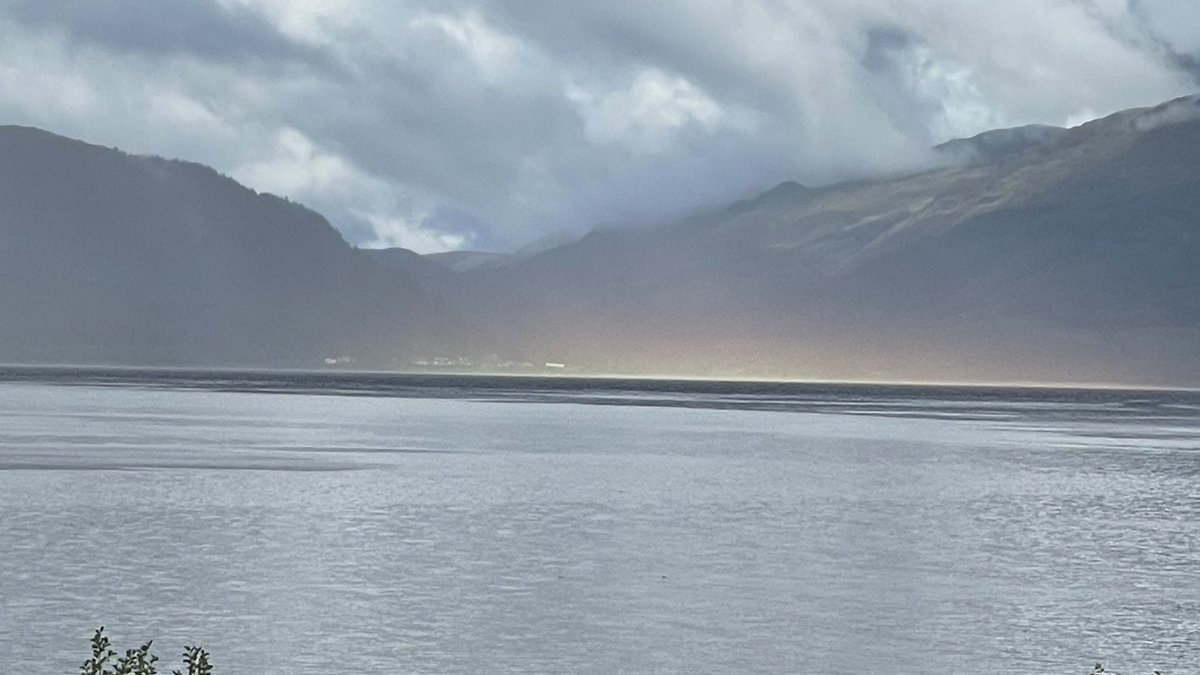 ArgyllSeaGlass's tweet image. A6 Rainbows on Loch Long @ScotlandHour 

Have a great week everyone and hope to see you back here for #ScotlandHour on Wednesday 27th September 9-10pm where the theme is Autumn 🍂 💙🏴󠁧󠁢󠁳󠁣󠁴󠁿