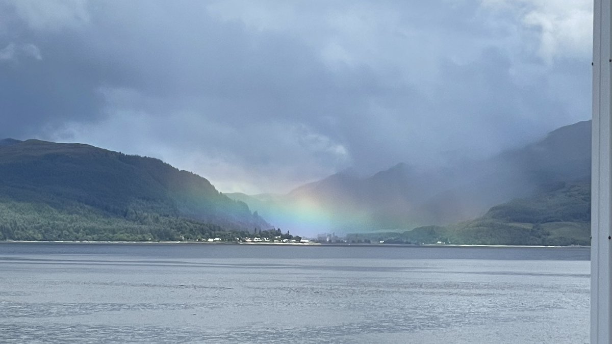 ArgyllSeaGlass's tweet image. A6 Rainbows on Loch Long @ScotlandHour 

Have a great week everyone and hope to see you back here for #ScotlandHour on Wednesday 27th September 9-10pm where the theme is Autumn 🍂 💙🏴󠁧󠁢󠁳󠁣󠁴󠁿