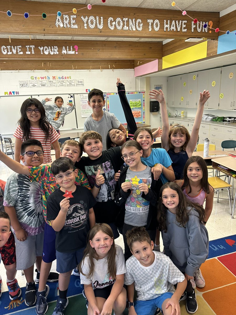 Love how this team cheers for each other!! Their kindness keeps me smiling all day long! 🤩 #wt112 #112Leads