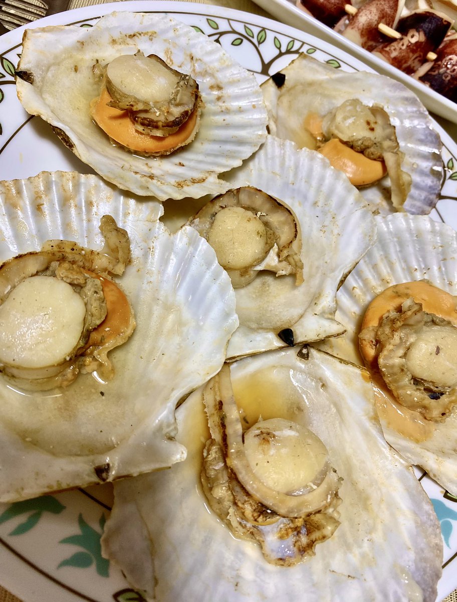 BeautPink's tweet image. I'm hungry now☀️, so I'm thinking of something delicious 😋   
  🌟My favarite food 🌟
   
    🩵scallop🩵
#seafood #scallop #bivalve #taurine 
#yum #yumyum #deliciousfood