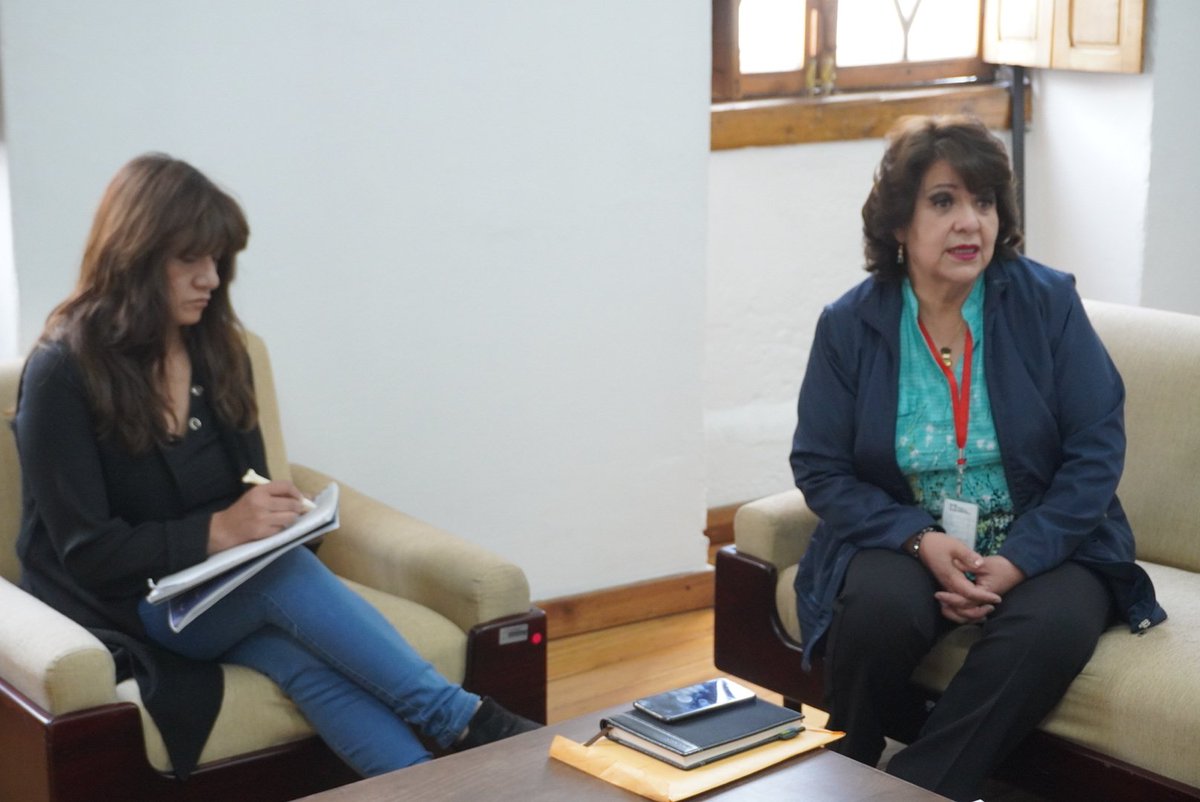 caaesanlazaro's tweet photo. El director del #CAAESanLázaro de @Salud_Ec Juan Ayala, Diana Llulluma responsable de psicología y Ximena Pérez de seguridad y salud del @ViviendaEc se reunieron para planificar charlas de prevención de adicciones y violencia intrafamiliar. 
#NuestroTrabajoContinúa https://t.co/9sUQmhZTpf