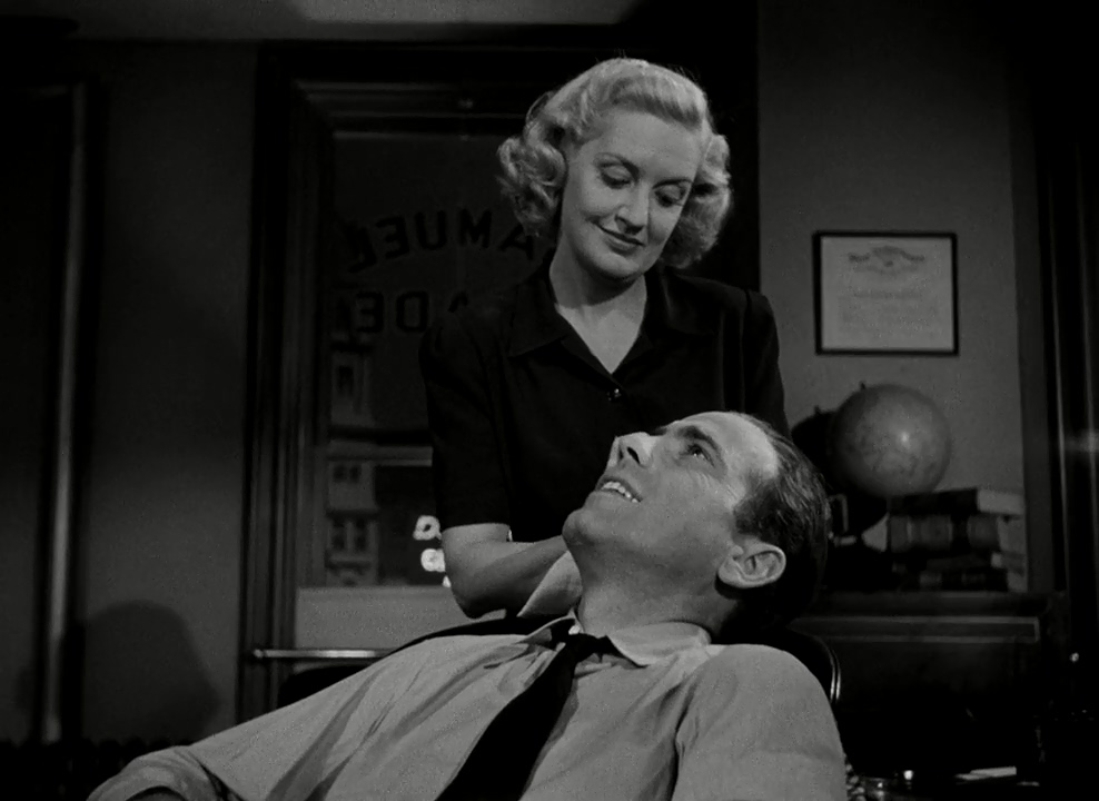 VastineB's tweet photo. Favorite lines from favorite films:
"You're a good man, sister."
Humphrey Bogart to Lee Patrick, "The Maltese Falcon (1941). 💞🤪🎬💞🎬💞
#NoirFilms #1940s #VintageFilms #Bogart https://t.co/SWE3DEBzSs