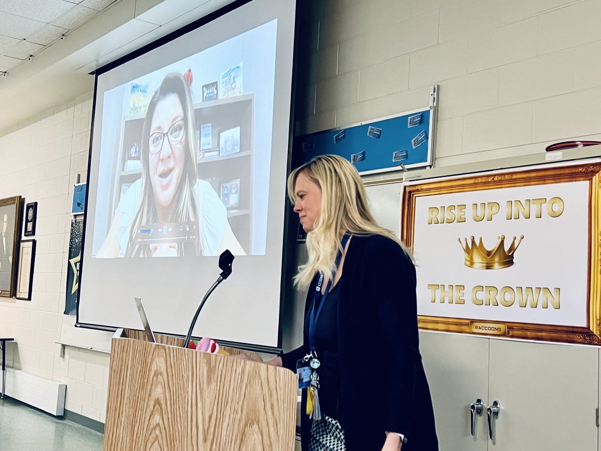 D59Rupley's tweet image. Important equity work during our PLT this afternoon! Thank you Ken Williams @unfoldthesoul #startwiththecrown