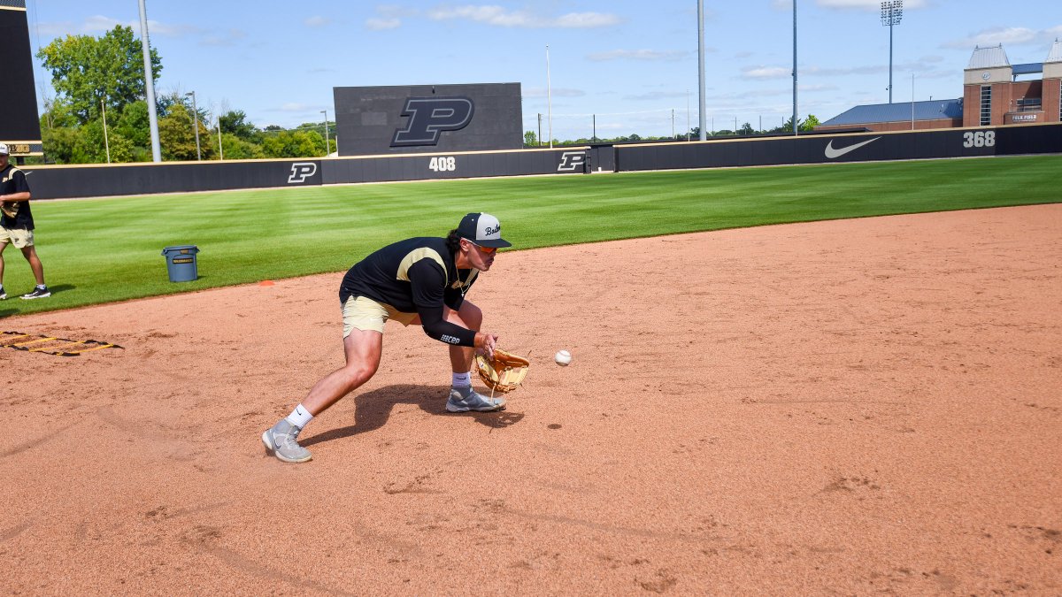 Purdue Baseball (@purduebaseball) on Twitter photo Blue skies for miles all week as we bid August adieu.
⚾️ #BoilerUp x <a href="/PUSportsTurf/">Purdue Sports Turf</a> 🙏 Blue skies for miles all week as we bid August adieu.
⚾️ #BoilerUp x <a href="/PUSportsTurf/">Purdue Sports Turf</a> 🙏