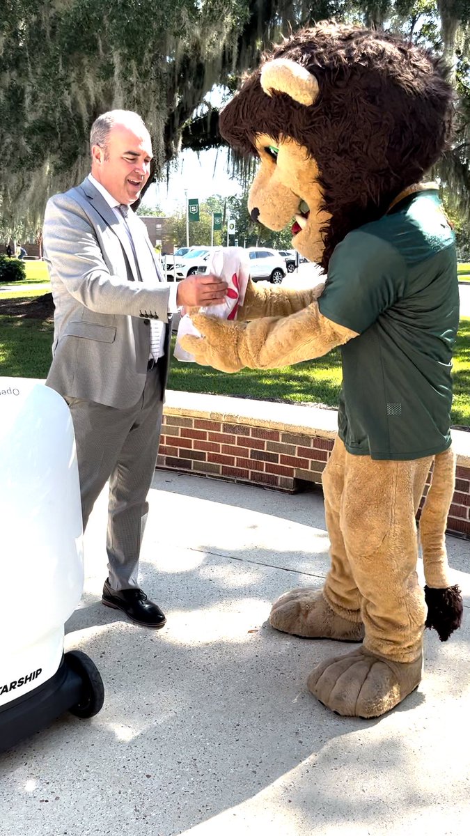 Starships are coming!! Thank you ⁦<a href="/oursoutheastern/">Southeastern LA Univ</a>⁩ Roomie for joining me for an official test run!! Looking forward to welcoming our fleet of starships in the coming weeks!! Thank you ⁦<a href="/Aramark/">Aramark Corporation</a>⁩ for your support in enhancing the student experience!!     💚💛