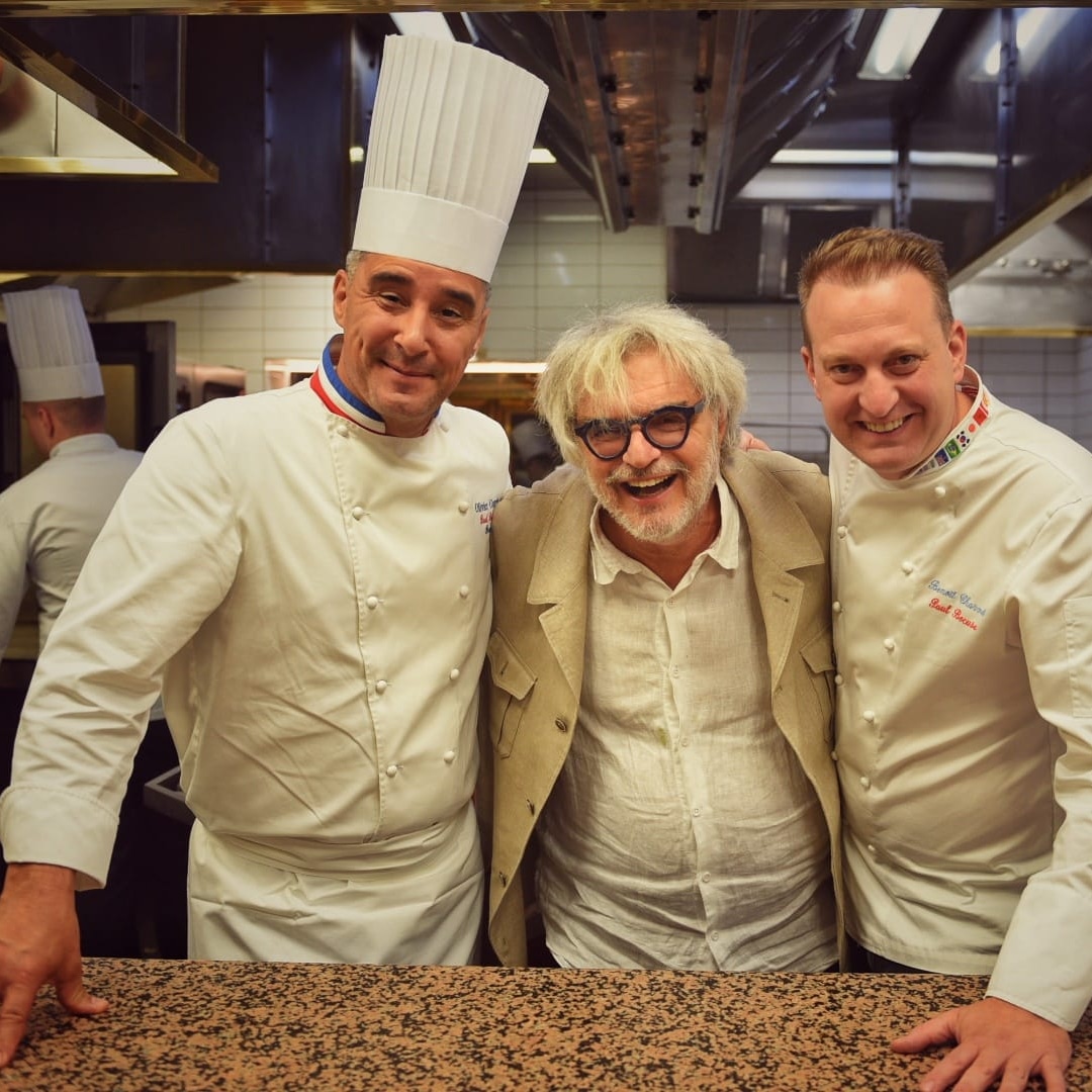 Guido Barosio (@guidobarosio) on Twitter photo Un viaggio speciale verso la gastronomia lionese e le sue stelle... Eccomi nella cucina del leggendario #PoulBocuse. Un onore che pochi giornalisti possono vantare #OnlyLyon <a href="/ExploreFranceEN/">Explore France</a> @BarbaraLovato Un viaggio speciale verso la gastronomia lionese e le sue stelle... Eccomi nella cucina del leggendario #PoulBocuse. Un onore che pochi giornalisti possono vantare #OnlyLyon <a href="/ExploreFranceEN/">Explore France</a> @BarbaraLovato