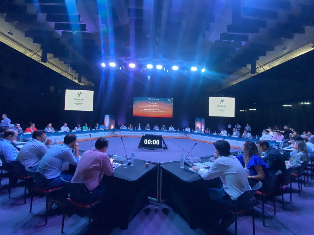 asointermedias's tweet photo. Hoy alcaldes de #CiudadesIntermedias y nuestro Presidente @MiguelMorenoSu presentaron @asointermedias en #RetoRegiones en #Bucaramanga y dialogaron sobre: El desarrollo como un propósito de competitividad
Organizado por @Prisamediaco @WRadioColombia @CaracolRadio @ElPaisAmericaCo https://t.co/R0sRNdeWwi