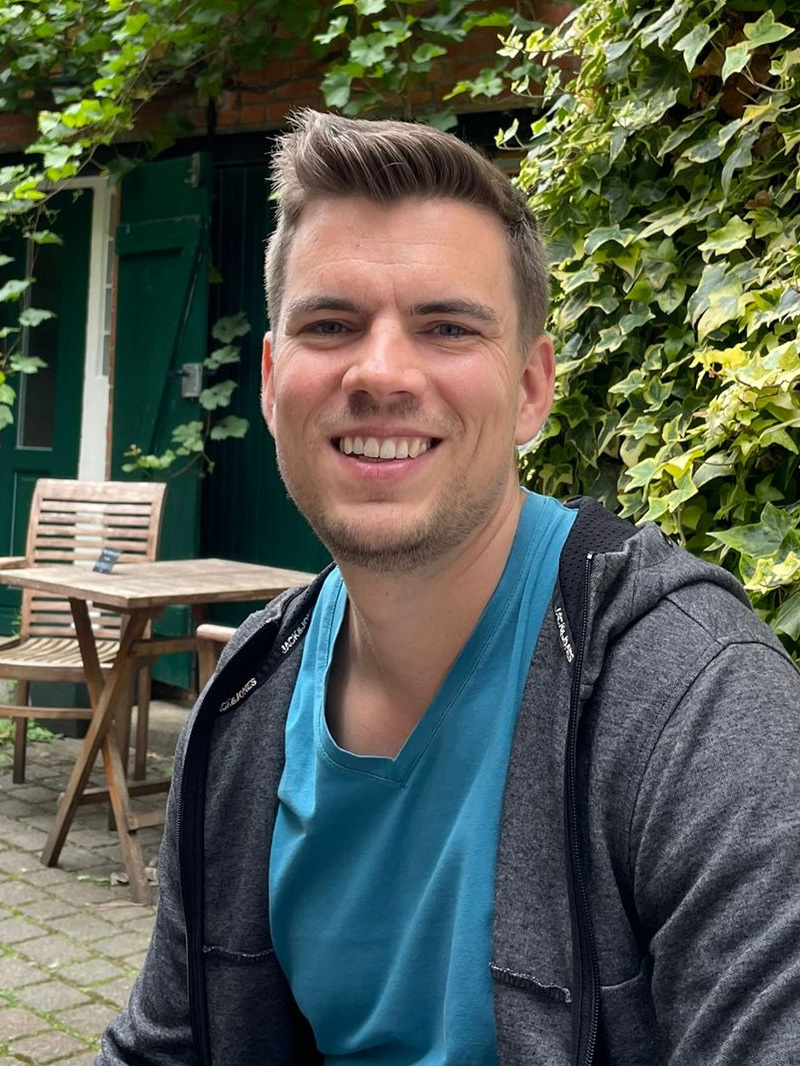We are happy that <a href="/jo_knittel/">Johannes Knittel</a> joins us as an HDSI PostDoc. He got his PhD from <a href="/Uni_Stuttgart/">Uni Stuttgart</a>, where he focused on the visual analysis of large text collections. He is interested in new #vis-based methods to explain ML models and utilize AI to extract insights from intricate data