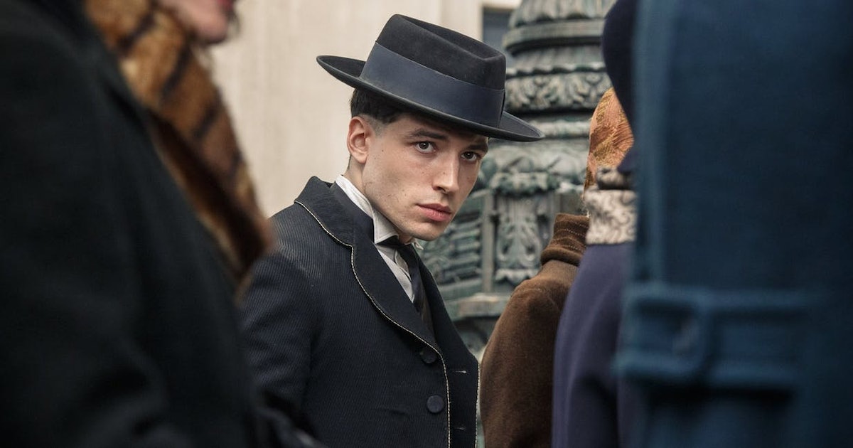 uramakivale's tweet photo. I watch Fantastic Beasts for the plot.
THE PLOT: ๐คญโค๏ธ
#EzraMiller #CredenceBarebone #AureliusDumbledore #FantasticBeasts https://t.co/dYTLejRrJ3