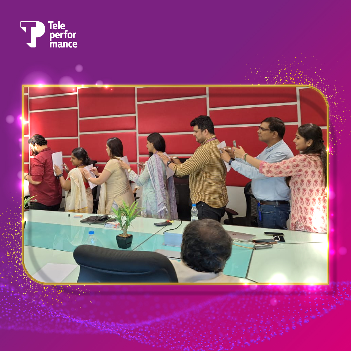 WeAreTPinIndia's tweet photo. We at TP believe that a small break can be the perfect opportunity to discover ways to deal with new boundaries.
Here's a glimpse of some of our Teleperformers in Thane, Mumbai, enjoying a fun team activity along with the leadership.
#TPIndia #ProudToBeTP #TPLeadership https://t.co/iz0nVONQM9