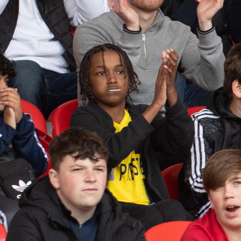burtonalbionfc's tweet photo. 💛🖤 Burton Albion is saddened to learn of the passing of young supporter Hussein Quig-Diop.

The 13-year-old Season Ticket Holder passed away in tragic circumstances yesterday.

A page has been set up to assist his family at this extremely difficult time 👇

#BAFC
