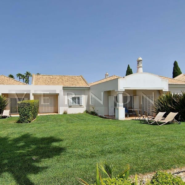 algarve_news's tweet image. 1/4 SHARE of a 2 bed townhouse, Spa Resort Vale d´Oliveira. 
algarvedailynews.com/property-news/…
#2bedroom #townhouse #algarve #Carvoeiro #Ferragudo #propertyforsale #realestate