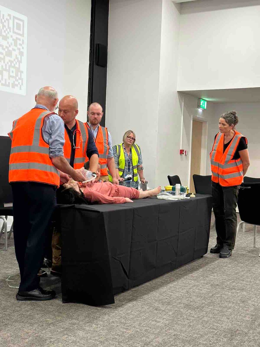 APLS 7e simulation demo in progress @ALSGconf2023 #learningattheheart #ALSGconf2023 <a href="/drbimalm/">Bimal Mehta</a> <a href="/Stephsmith1313/">Stephanie Smith</a>
