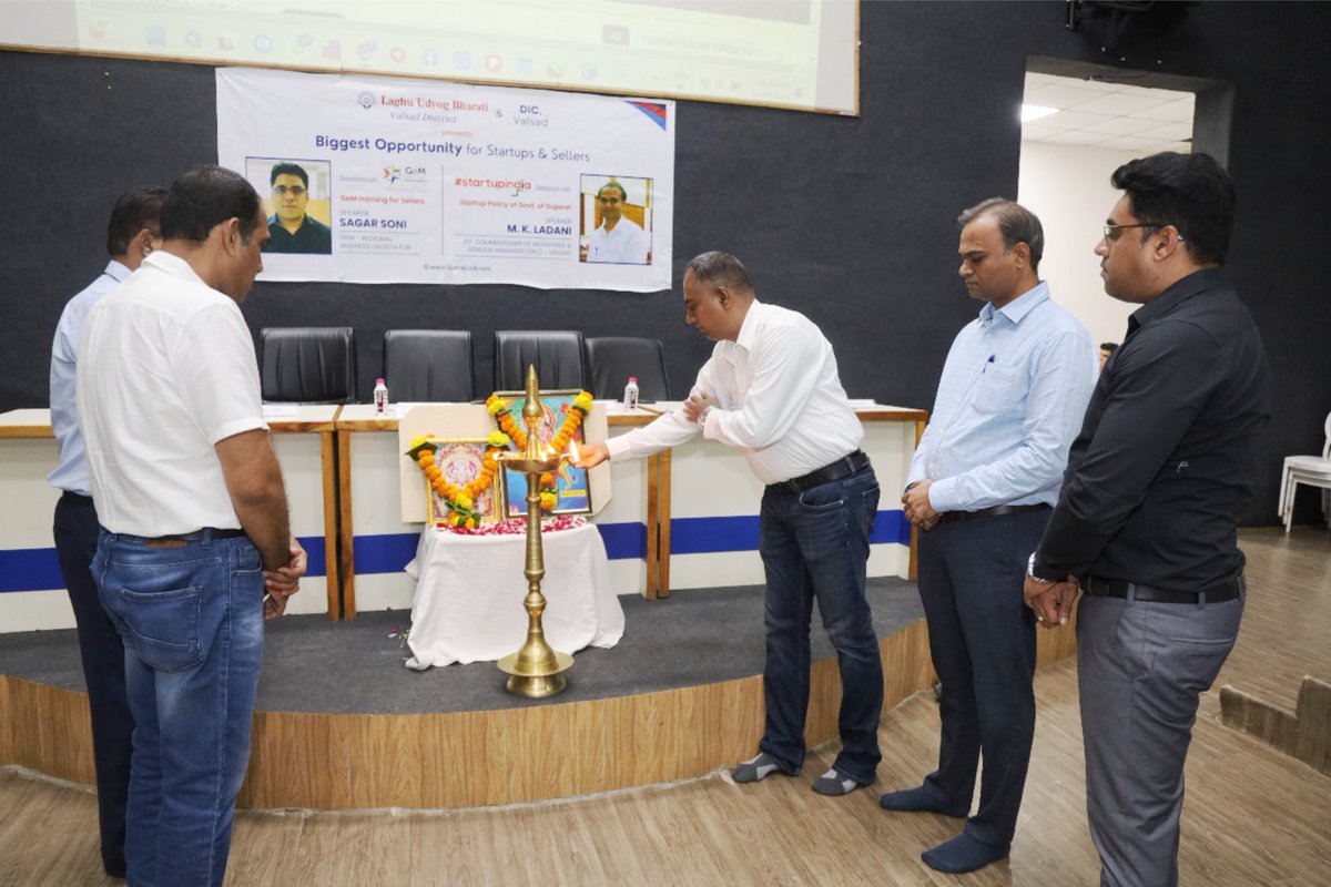 Laghu Udyog Bharti Valsad District hosted a successful event on Gujarat's Startup Policy & GeM Portal on Sep 13, 2023, in Vapi. (1)

#laghuudyogbharati #lubvalsad #Gujarat #vapi #valsaddistrict #gemtraining #startupindia #dicvalsad #startups #startuppolicy #industries