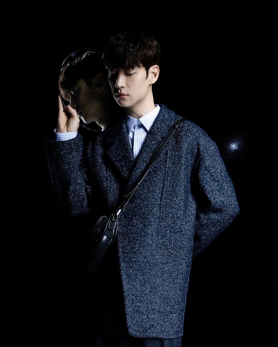 PHHoonist's tweet photo. @leejehoon_official
Instagram Update 📸
⠀
Caption ~
B cut🪞 @voguehongkong

#LeeJeHoon #이제훈
#Hoonstagram https://t.co/b4oQUkaU4h