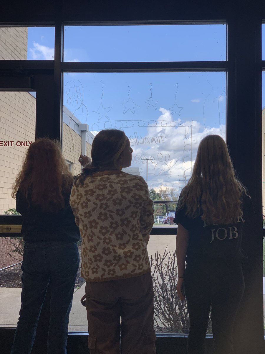 Grant HS Freshman Class Council tweet media