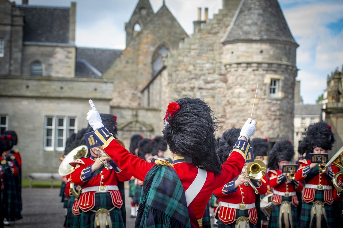 poppyscotland's tweet photo. After their hugely successful concert in Lanark last Friday, The Band of The Royal Regiment of Scotland will be back at #Bankfoot on Friday 20th October. 

Buy your tickets here and help support our Armed Forces community ➡️ https://t.co/JZ6i2ryttH  💂‍♂️🎺🎶 https://t.co/DWgRKsb127