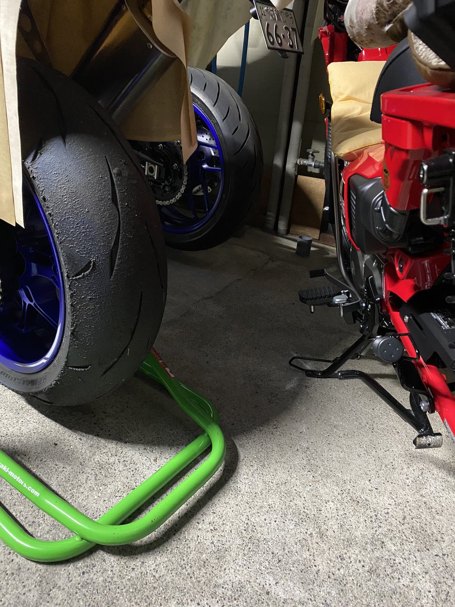 satoshiYZFR's tweet photo. んぼぉーーー

ガレージにGが出現したけど、取り逃した、、 https://t.co/3sPpALubfw