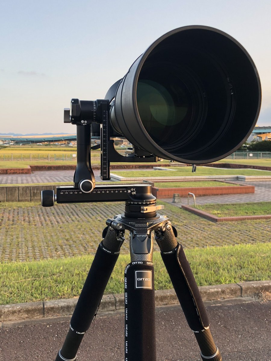 sora_ni_muchu's tweet image. Really Right Stuff FG-02は私も買って良かったと思っているRRS製品のひとつです｡ 通常のジンバルと違い､フリクションを調整出来るのが良いですね。
ハクさんのレビューを参考に入手しましたが､良い買い物でした｡
後継機の発表も無くディスコンになったのは残念ですね。
#ReallyRightStuff