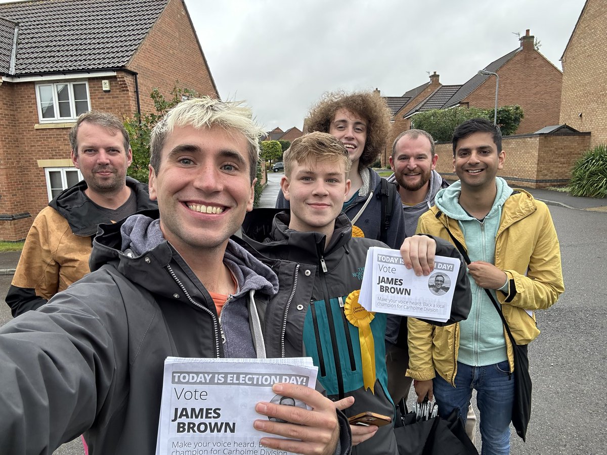 Out reminding the good people of Lincoln it’s polling day in the Carholme Division by-election, lots already voted for @jbrownlibdem 🔶