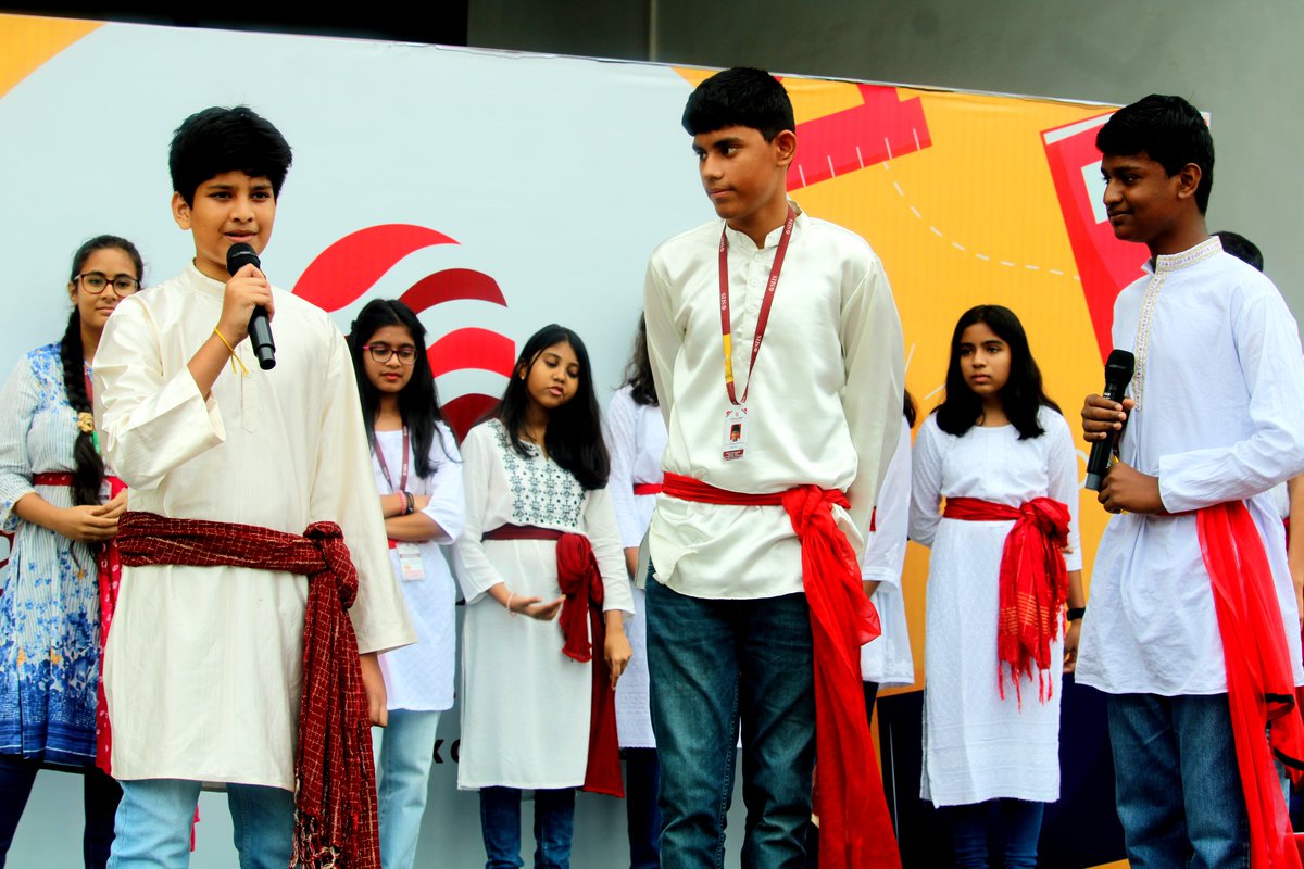 sadhanainfinity's tweet photo. "Languages open doors to new cultures". 
The budding thespians of Sadhana Infinity International School electrified  the stage with their captivating performances to celebrate Hindi Diwas. https://t.co/lVQQNmkRKI