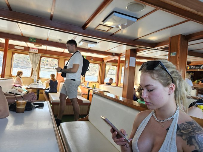 Kreteński Sentino, to nawet nie jest on. Ale już dopływamy i zaczynamy nagrywać płytę 🤫 https://t.co<a href="/tag/widpun"class="tags"><span>#widpun</span></a>