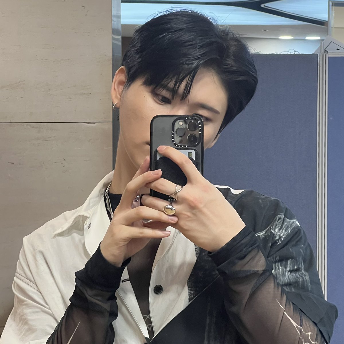 CRAVITY_twt's tweet photo. Ready or Not !
#우빈 https://t.co/Y8CgxVeuCt