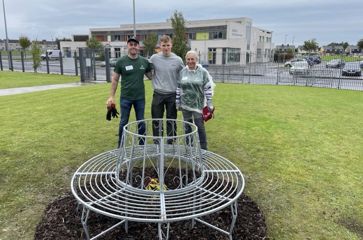 AirNav_Ireland's tweet image. Delighted to visit Schoil Bhríde for a second time yesterday with Difference Days  

We had an amazing time building a new outdoor horticulture learning space and music zone! 

Thanks to all of our colleagues who participated!

#differencedays #givingback #csr