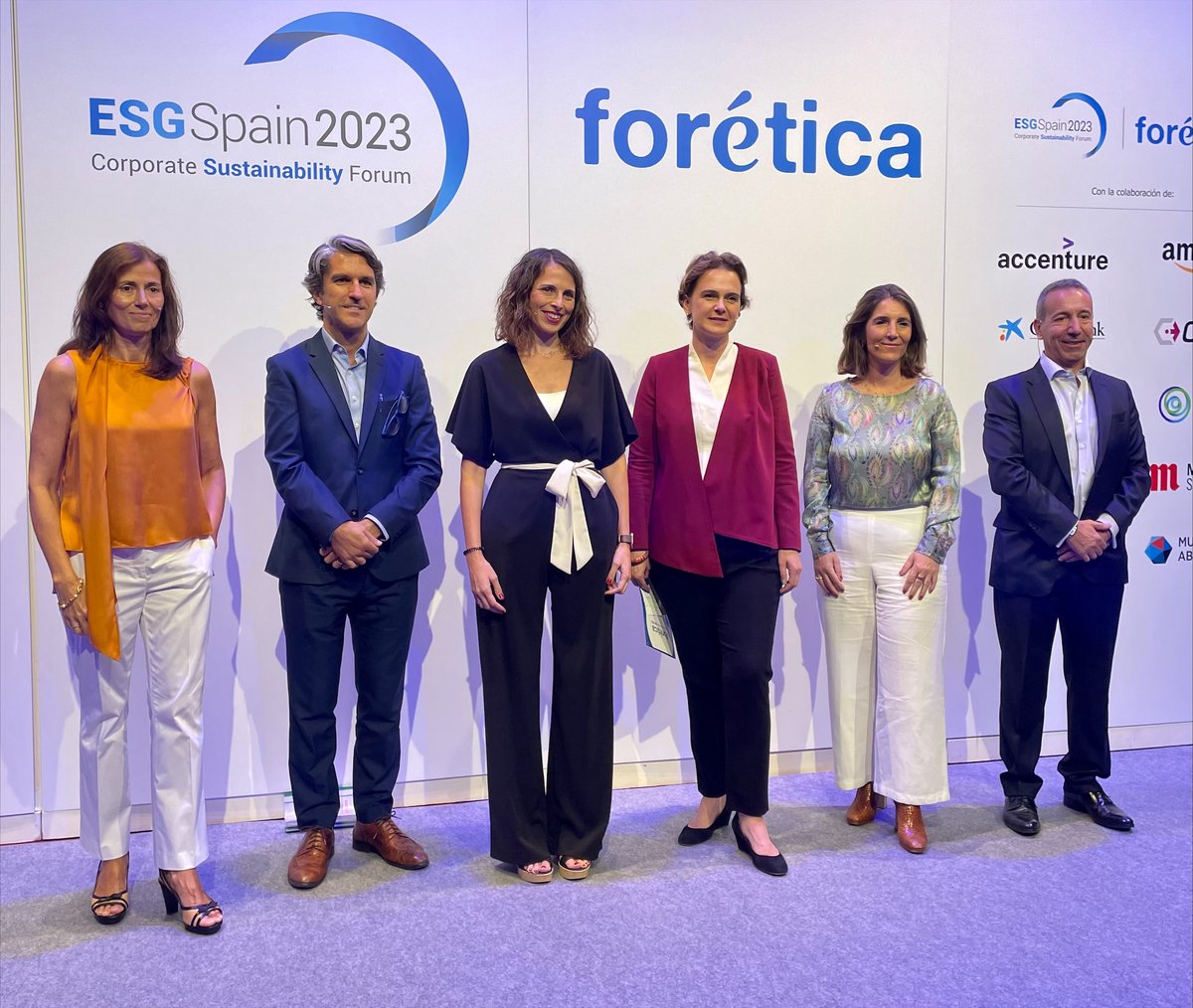 CocaColaEP_es's tweet photo. @CarmenGmAcebo 🗣"Sostenibilidad es innovación"
Con estas palabras de @CarmenGmAcebo nos despedimos. Gracias a @foretica por contar con nosotros en #ESGSpain2023 para analizar las últimas tendencias en sostenibilidad.
Consulta nuestra estrategia #ThisIsForward:
https://t.co/5Z5p1IfltX https://t.co/iYziGOhVMo