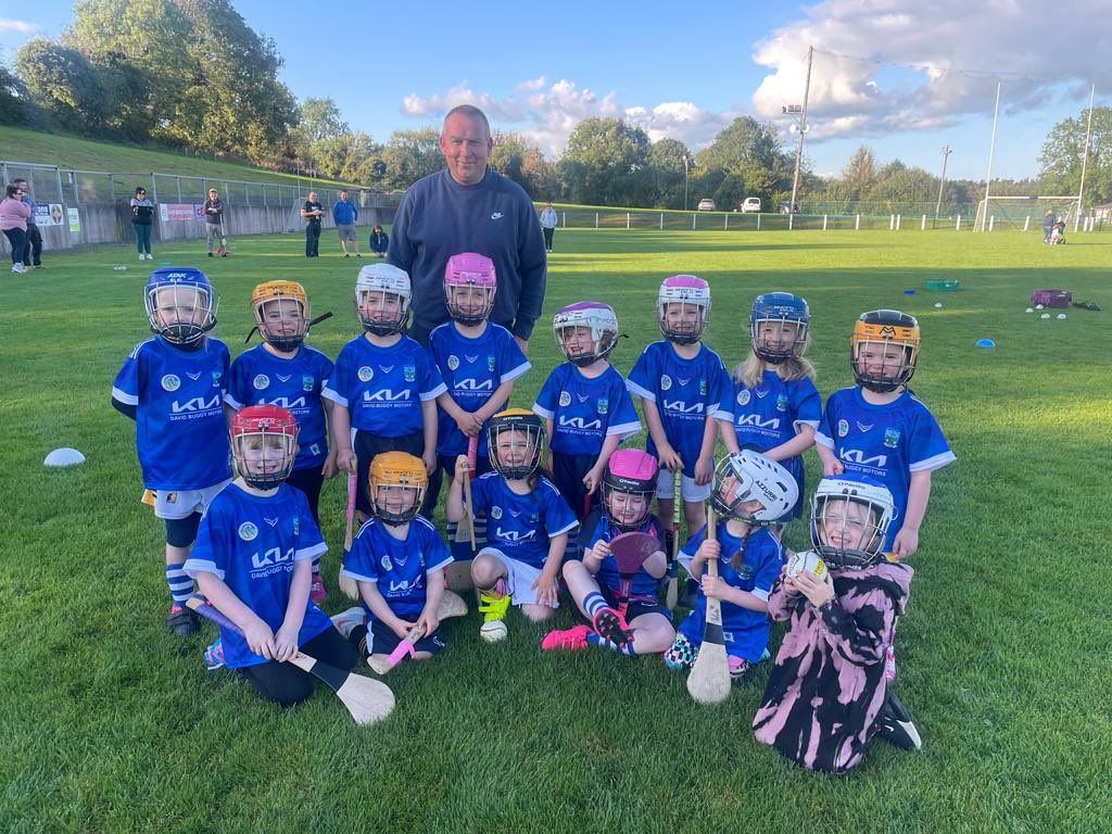 Many thanks to David Buggy Motors for presenting our U6s Camogie team with their first club jersey. <a href="/DavidBuggyMotor/">David Buggy Motors</a> <a href="/kia_ireland/">Kia Ireland</a> <a href="/KilkennyCamogie/">Kilkenny Camogie</a>