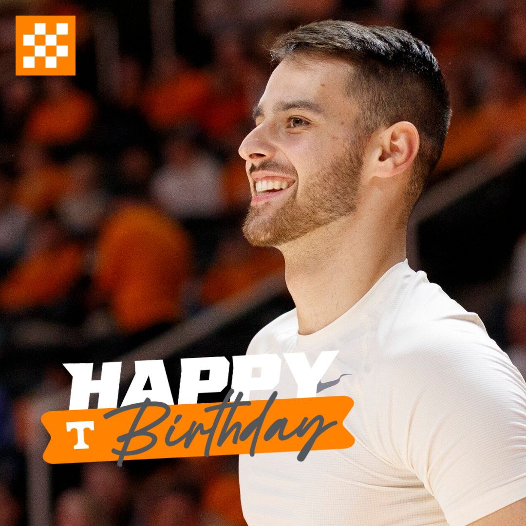 Santiago Vescovi — often considered by opposing fanbases to be the oldest player in college basketball — turns 22 today 

HBD Sant 🥳